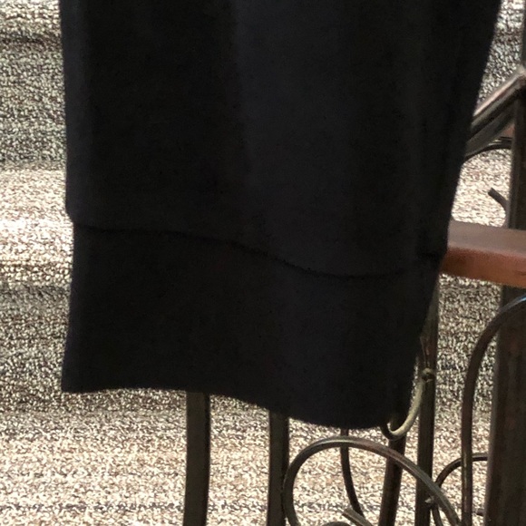 Chico’s size 2 travelers jogger pants - Picture 3 of 4